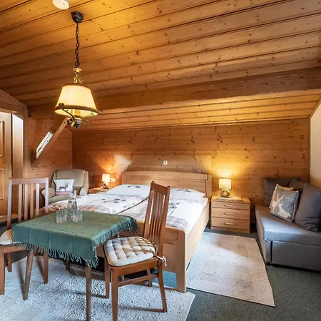 アパート Familien Foidlbauer オーベルンドルフ・イン・チロル